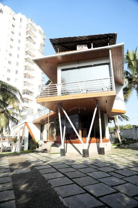 The Urban Getaway Villa Thiruvananthapuram Exteriör bild